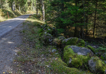 Barstad, Konsmo, Lyngdal, steingjerde