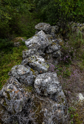 Breland, &Aring;seral, steingjerde