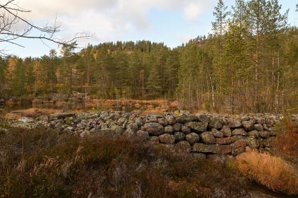 Espeli&aring;na, Nesvatn, Fyresdal, flotingsmur