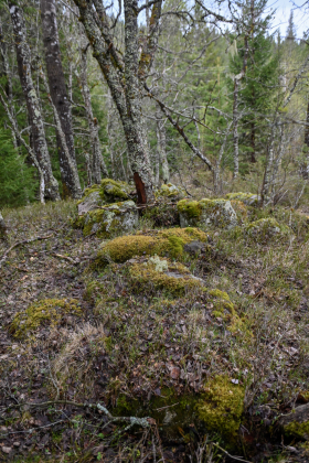 Kleveland, Evje, steingjerde