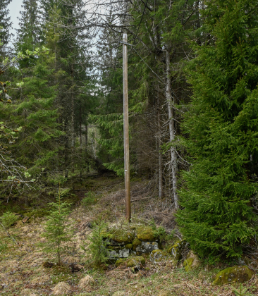 Kleveland, Evje, telefonstolpefundament