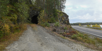 Treungenbanen, Kl&oslash;vfjell, &Aring;mli, tunnel