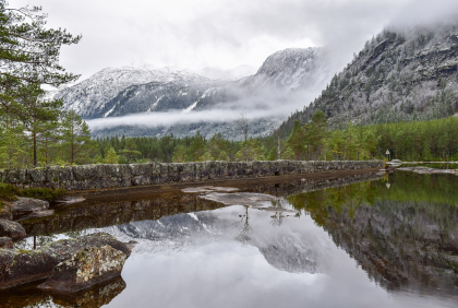 Hagefoss, Otra, Valle, flotingsmur