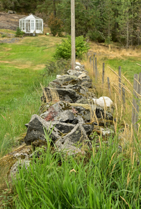 Engesland, Vegusdal, steingjerde