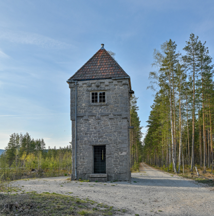 Gaukås, vanntårn, Treungenbanen, jernbaneanlegg
