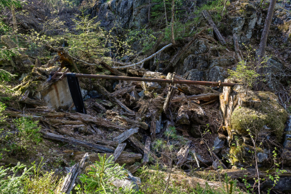 Gautestad, Iveland, sagruin