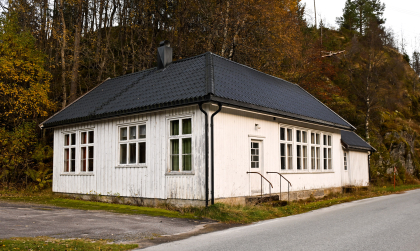 &Aring;knes bedehus, Nordgard, &Aring;seral
