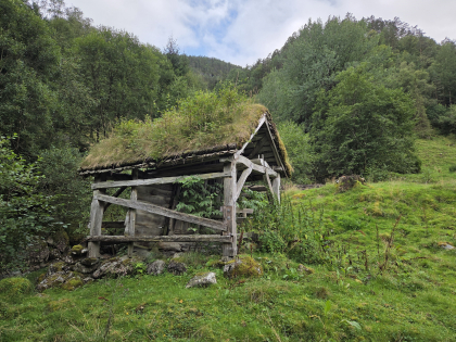 Stampem&oslash;lle, Kv&aelig;stad