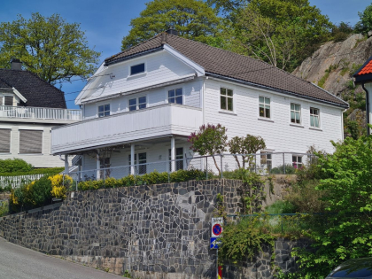 R&oslash;dmollsbakken 2  i Arendal