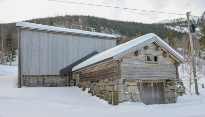 Spr&aelig;len, Langeid, uthus