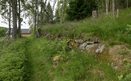 Vikst&oslash;l, Evje, bakkemur