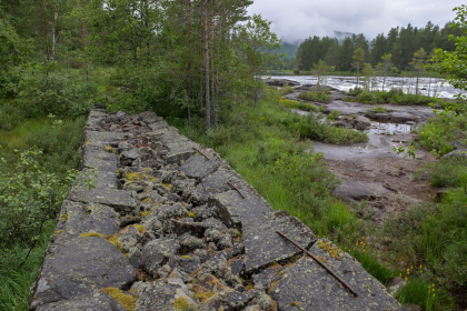 Volefoss, Otra, Hornnes, flotingsmur